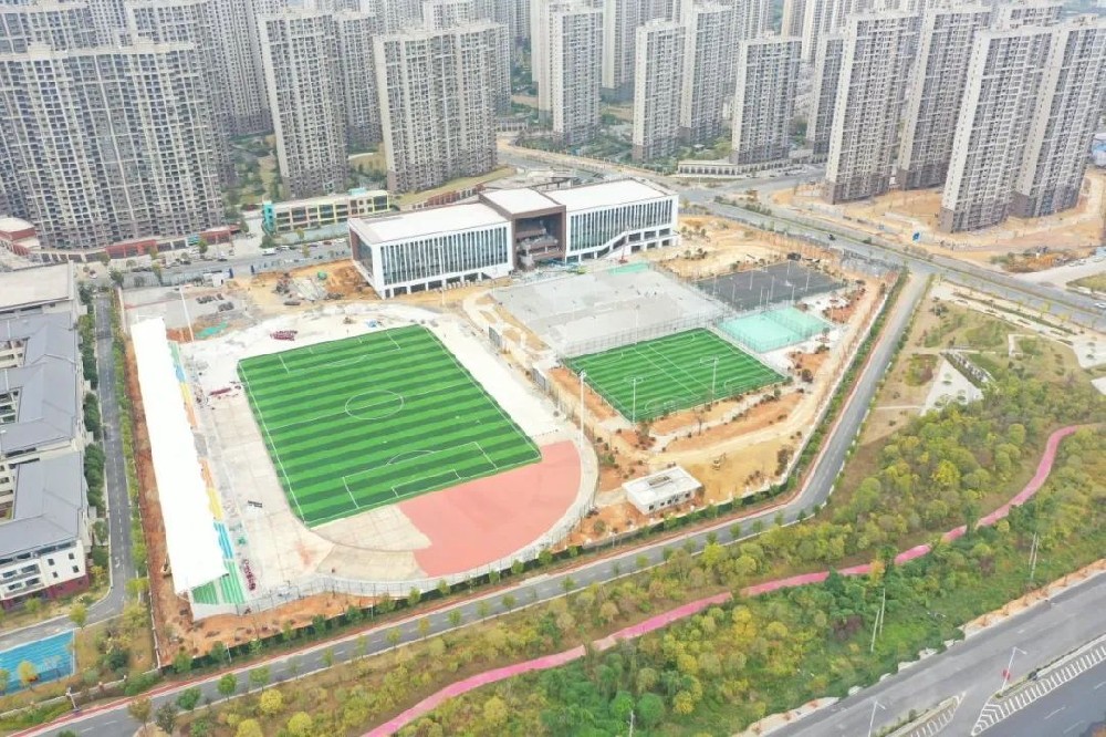 新建体育中心